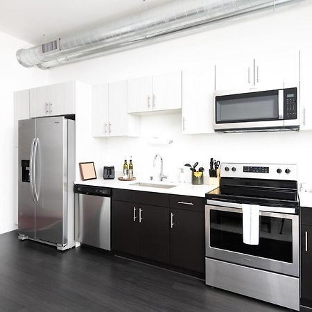 Flexhome Skywalk To Fiserv 1Br Apt U5 Мілвокі Екстер'єр фото