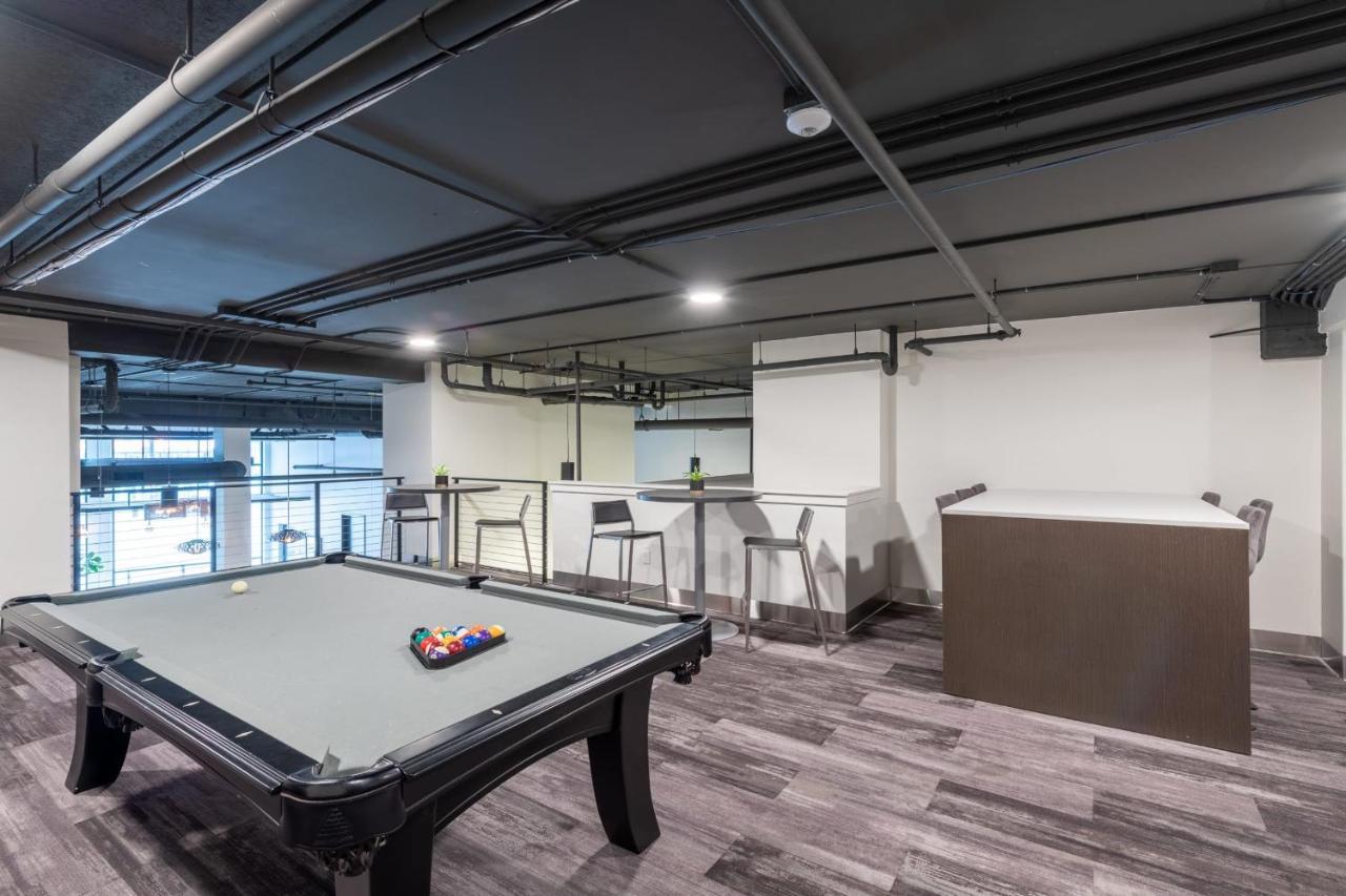 Flexhome Skywalk To Fiserv 1Br Apt U5 Мілвокі Екстер'єр фото